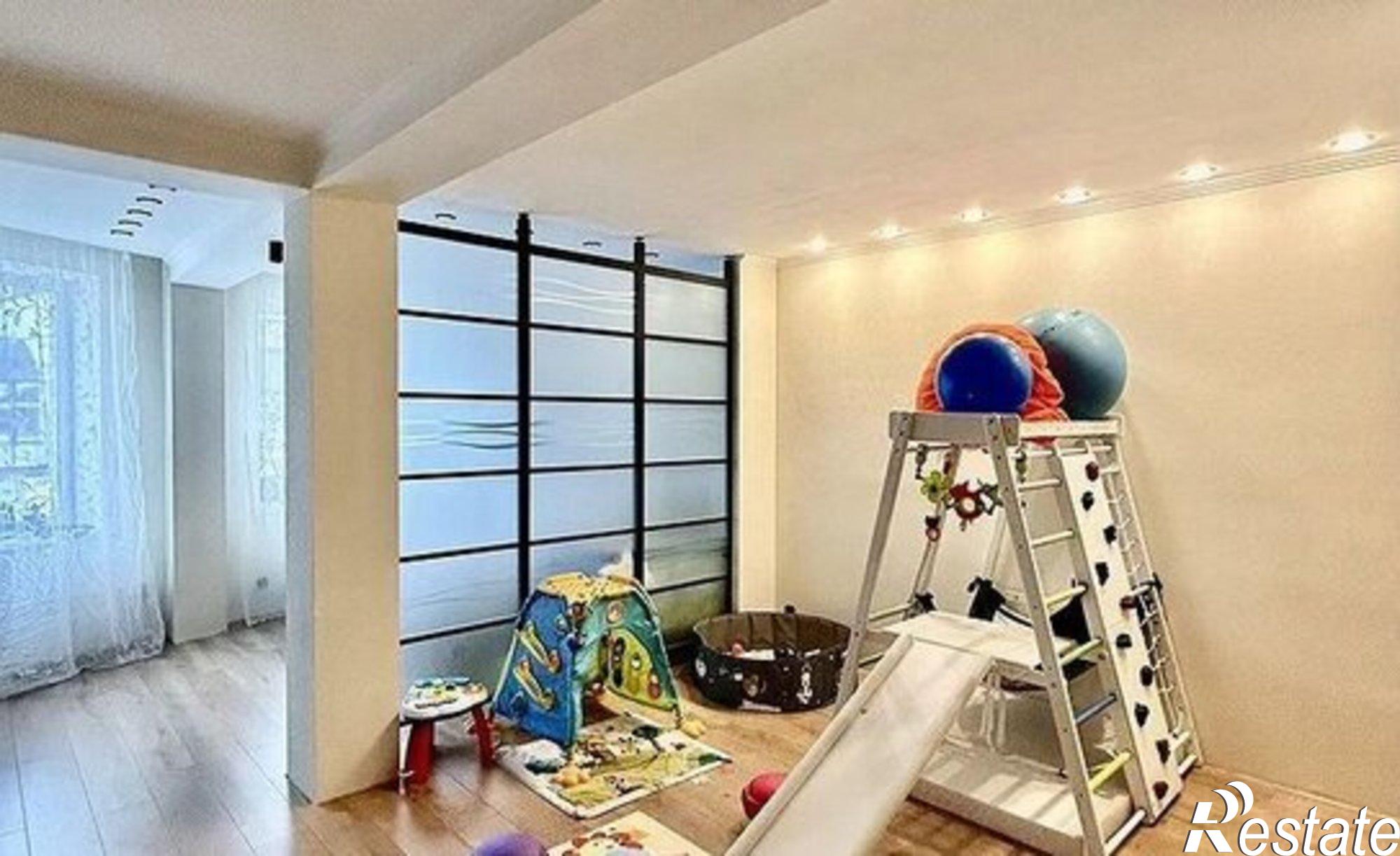 Купить квартиру за 22 800 000 рублей на ул 8 Марта, 2