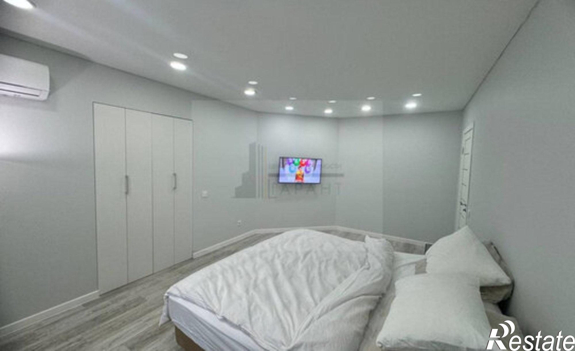 Купить квартиру за 8 400 000 рублей на улица Николая Семёнова, 21