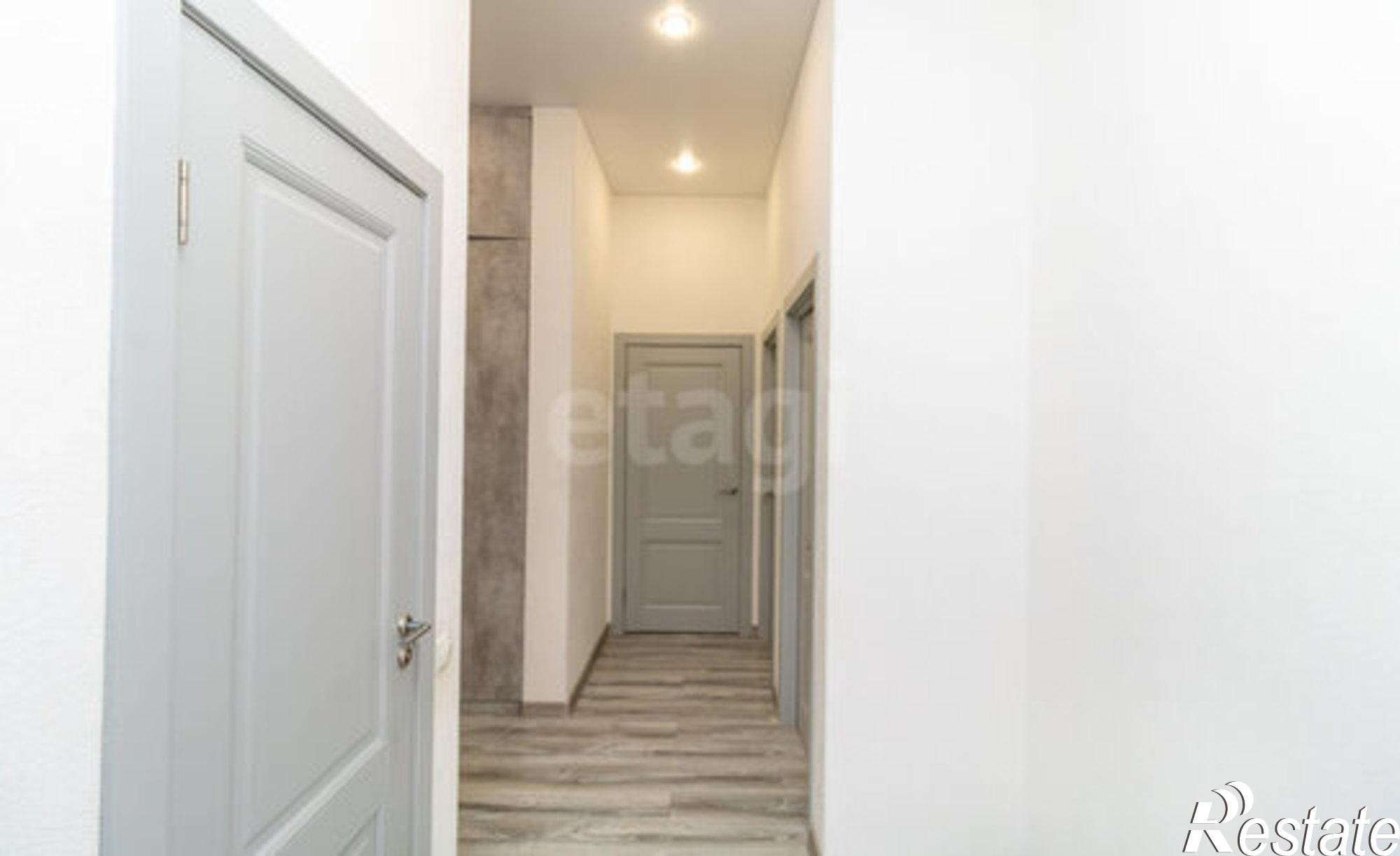 Купить квартиру за 12 000 000 рублей на улица Павла Никольского, 4