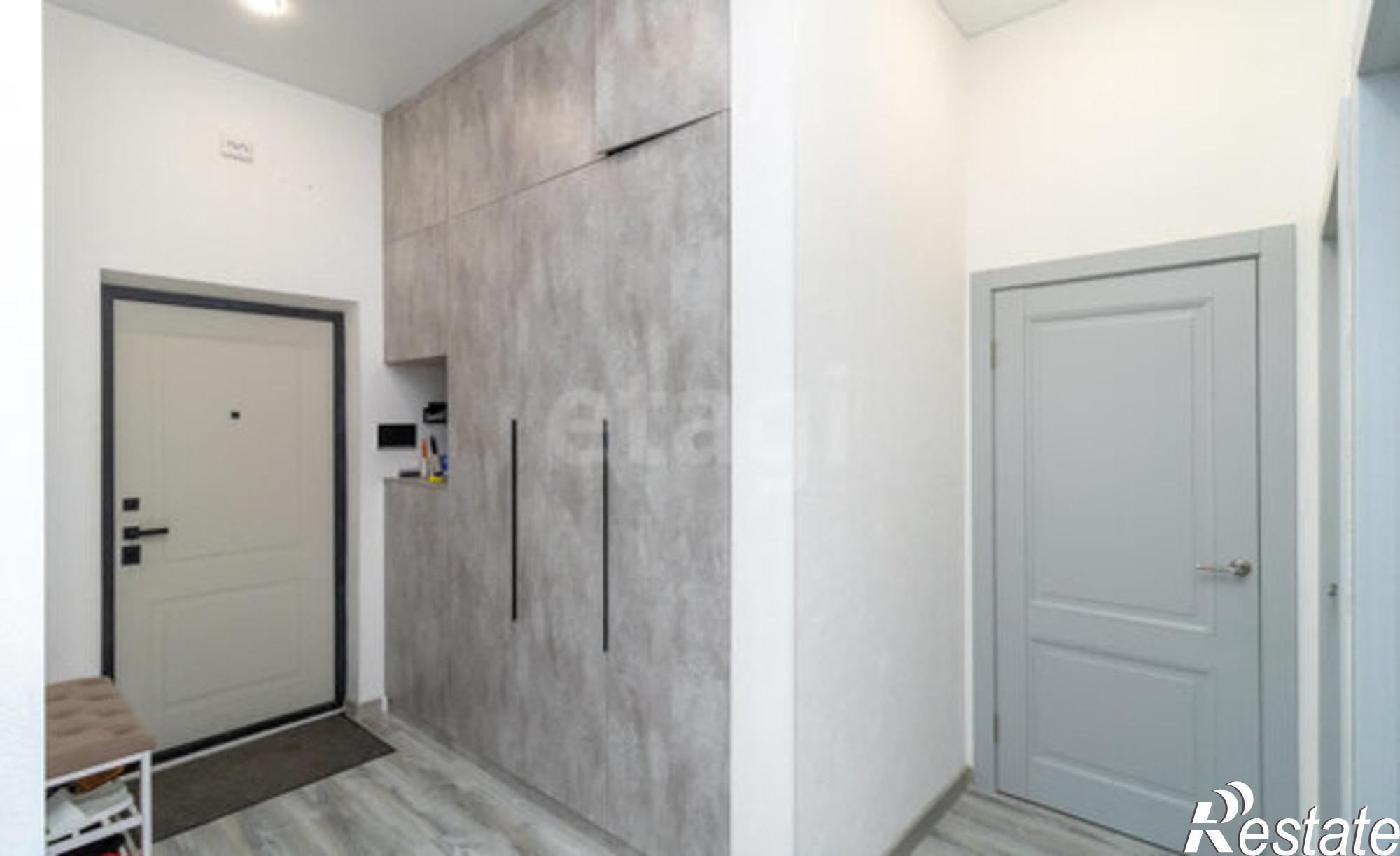 Купить квартиру за 12 000 000 рублей на улица Павла Никольского, 4