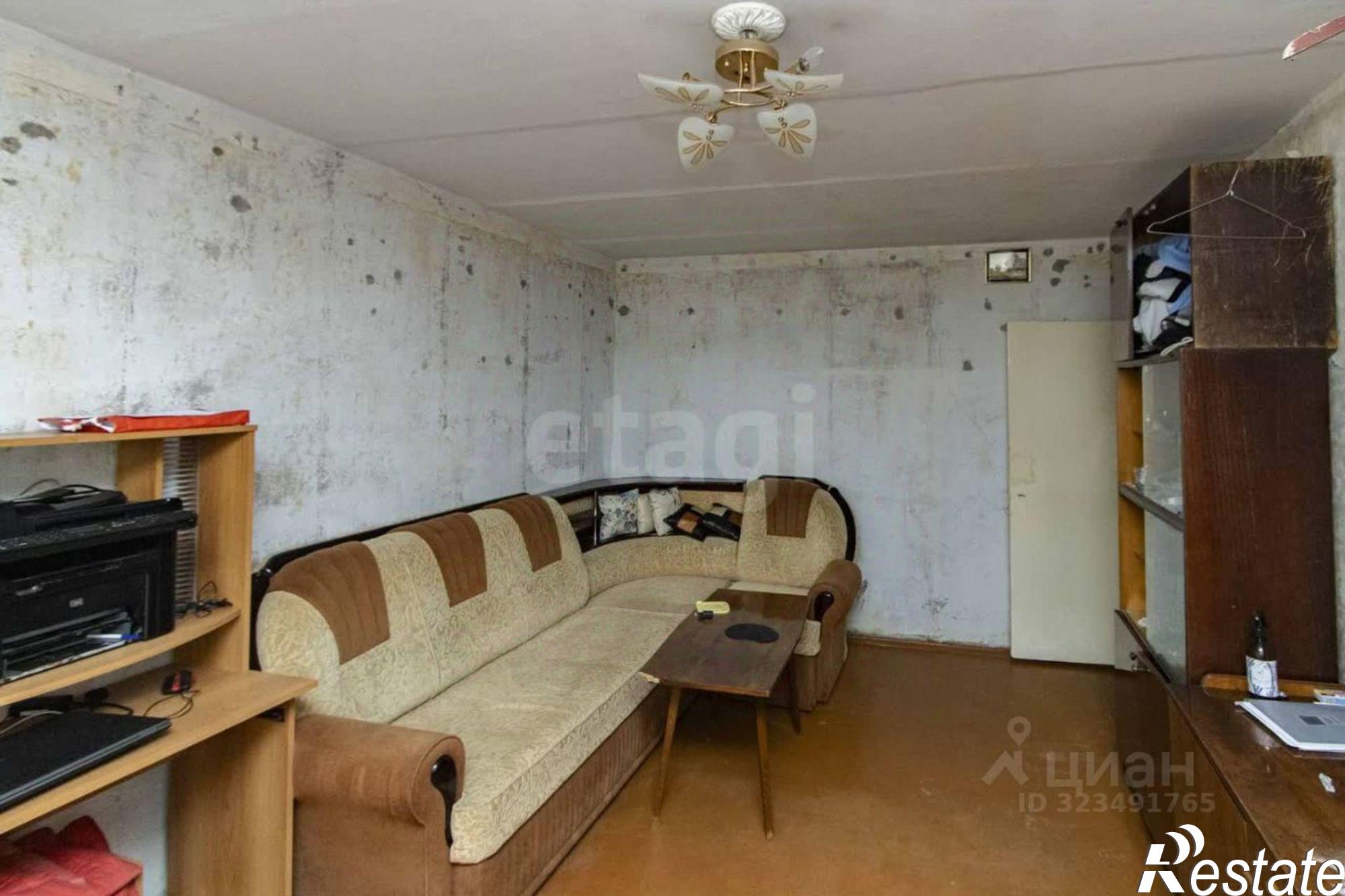 Купить квартиру за 2 480 000 рублей на улица Коммунаров, 26