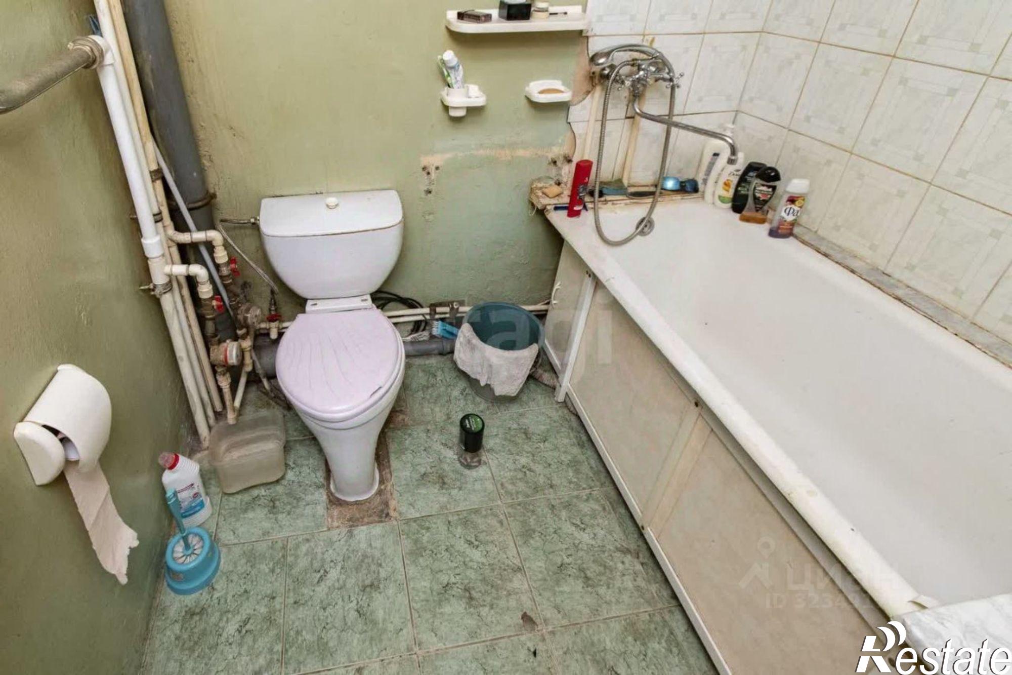 Купить квартиру за 2 480 000 рублей на улица Коммунаров, 26