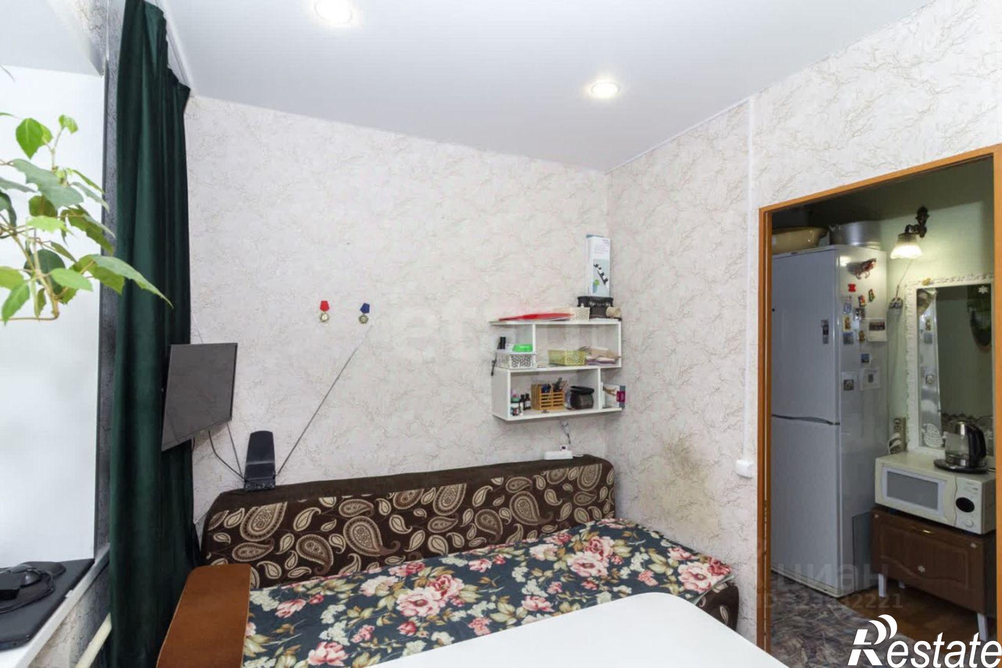 Купить комнату за 2 240 000 рублей на ул Декабристов, 148