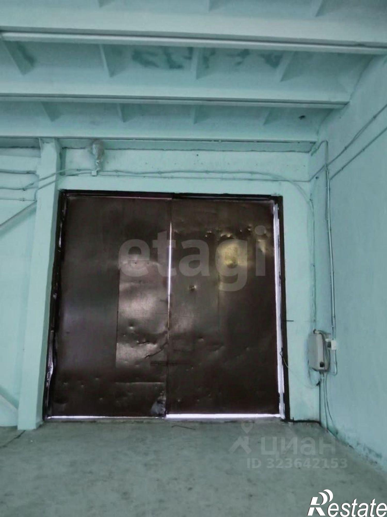 Сдать складское помещение за 300 000 рублей на ул Пражская, 17