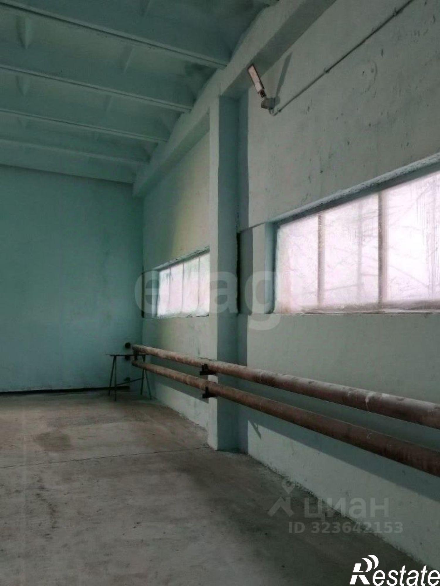 Сдать складское помещение за 300 000 рублей на ул Пражская, 17