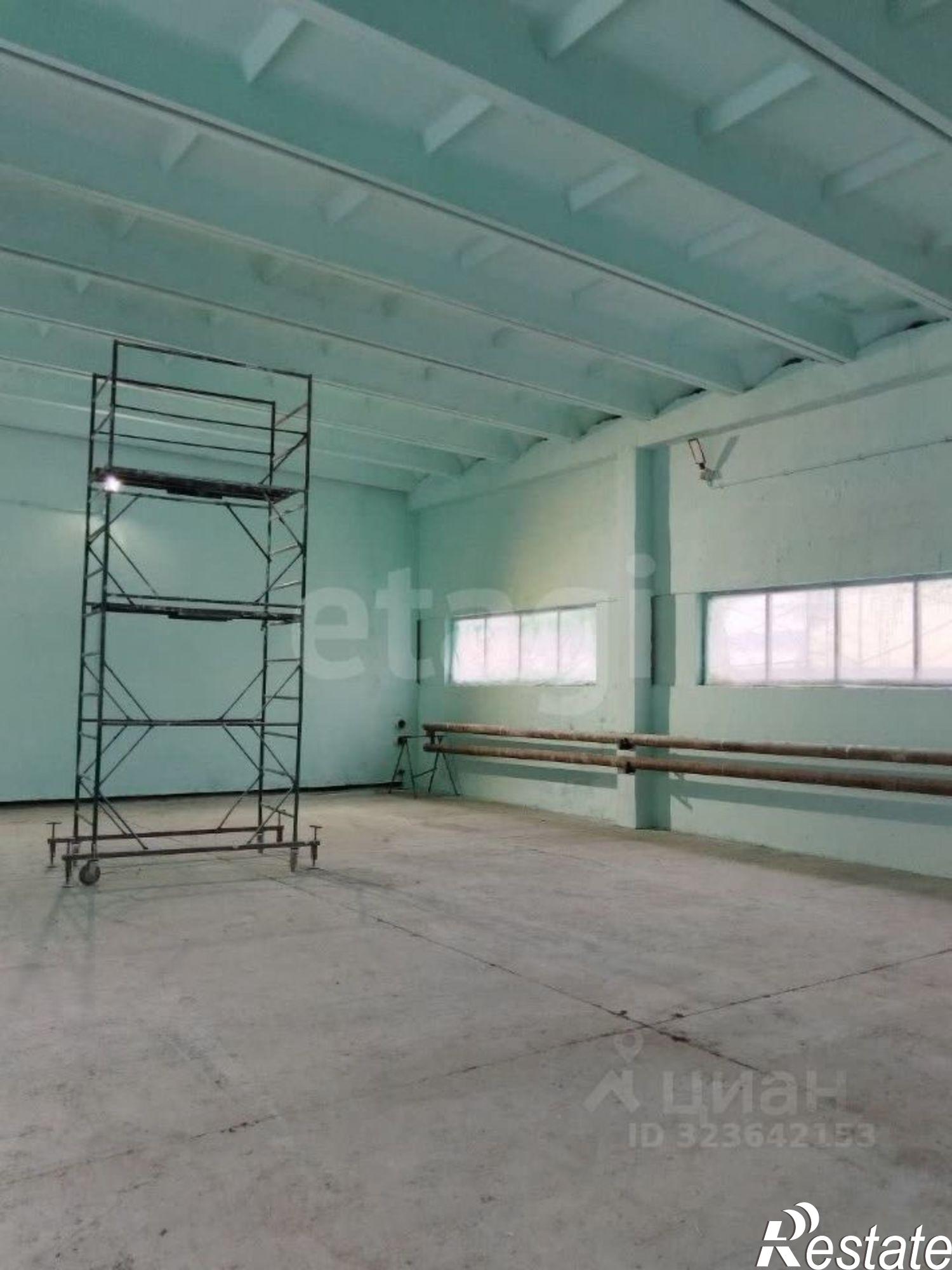 Сдать складское помещение за 300 000 рублей на ул Пражская, 17