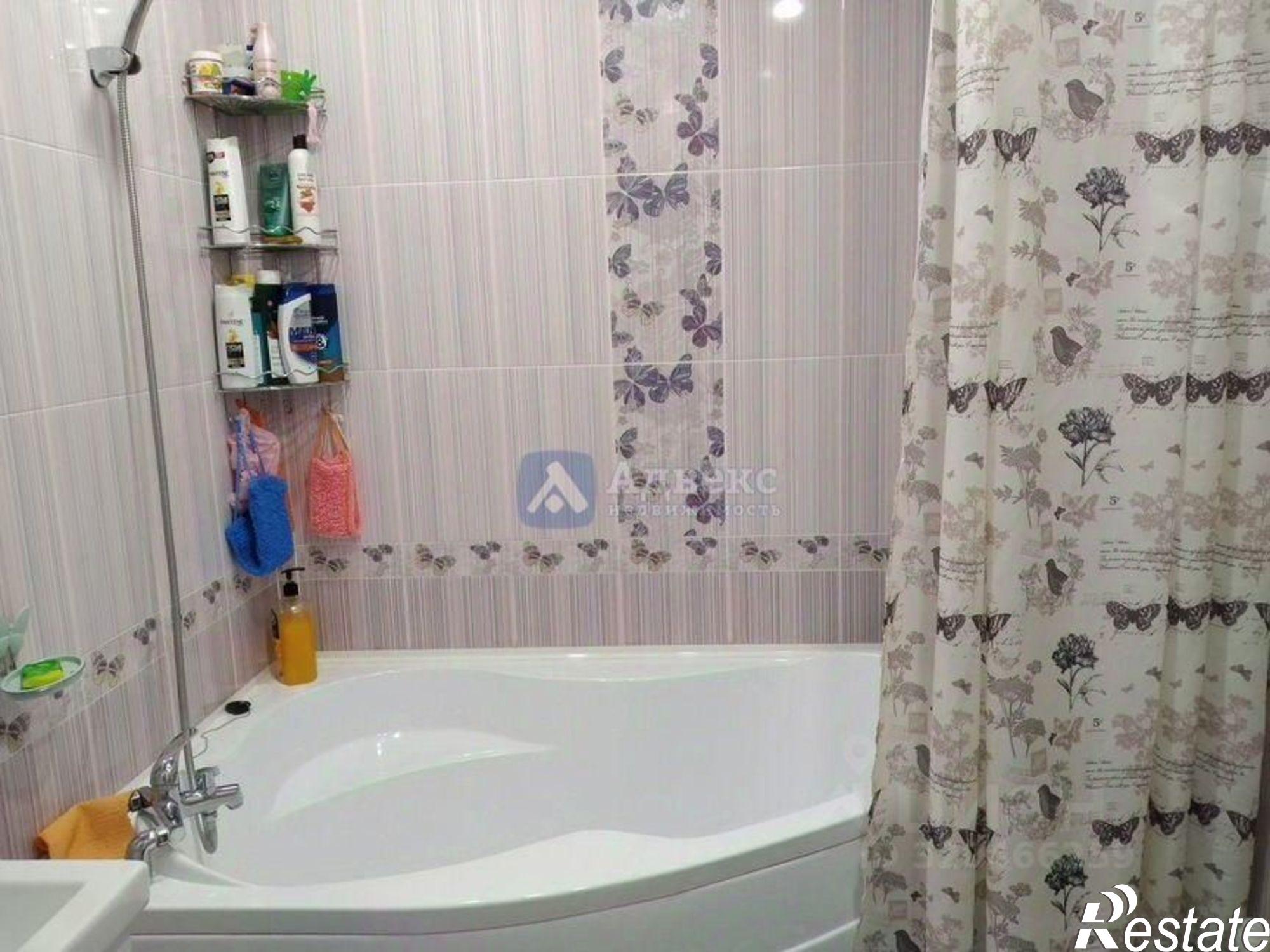 Купить квартиру за 8 800 000 рублей на улица Павла Шарова, 7 к2