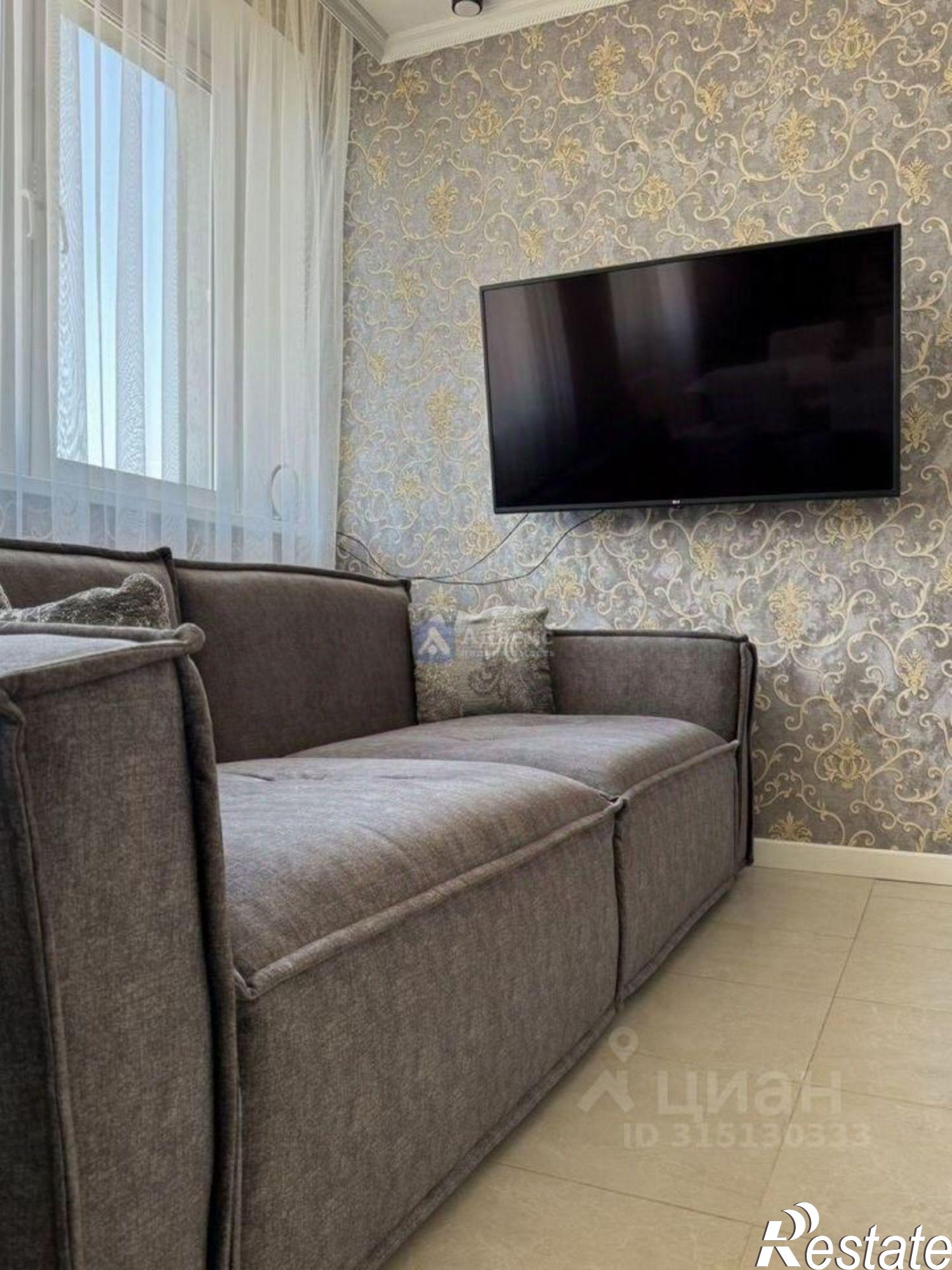 Купить квартиру за 10 000 000 рублей на ул Газовиков, 35