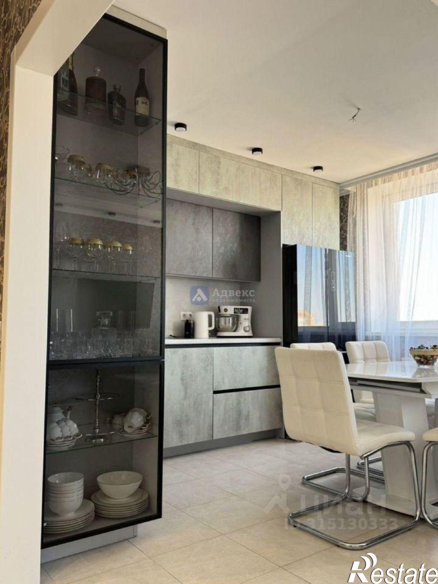 Купить квартиру за 10 000 000 рублей на ул Газовиков, 35