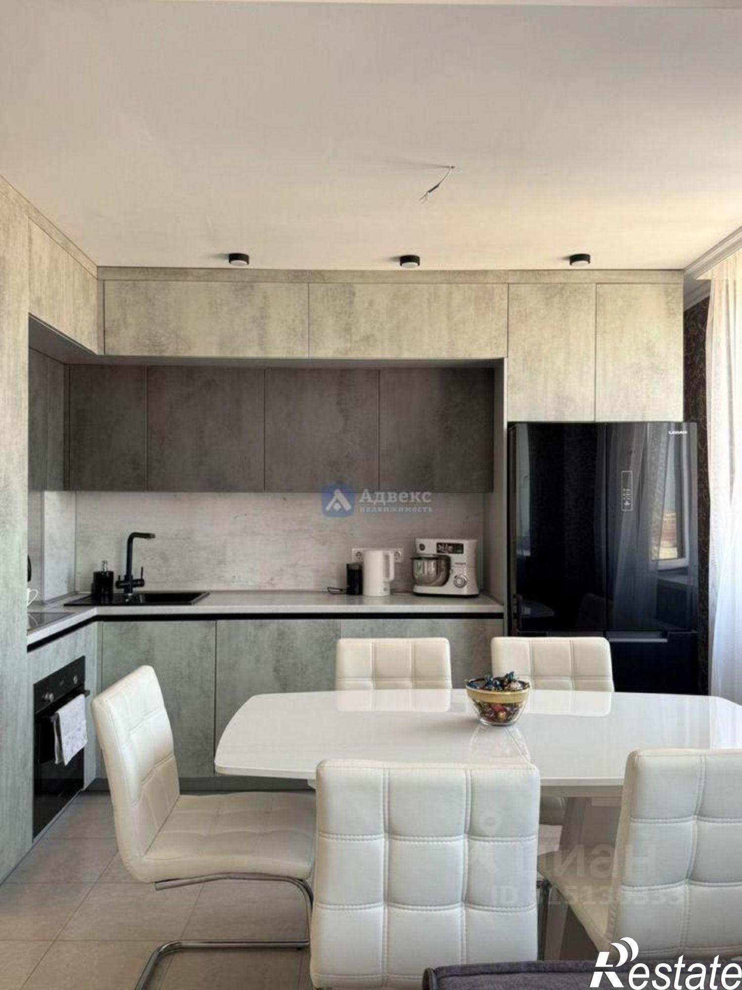 Купить квартиру за 10 000 000 рублей на ул Газовиков, 35