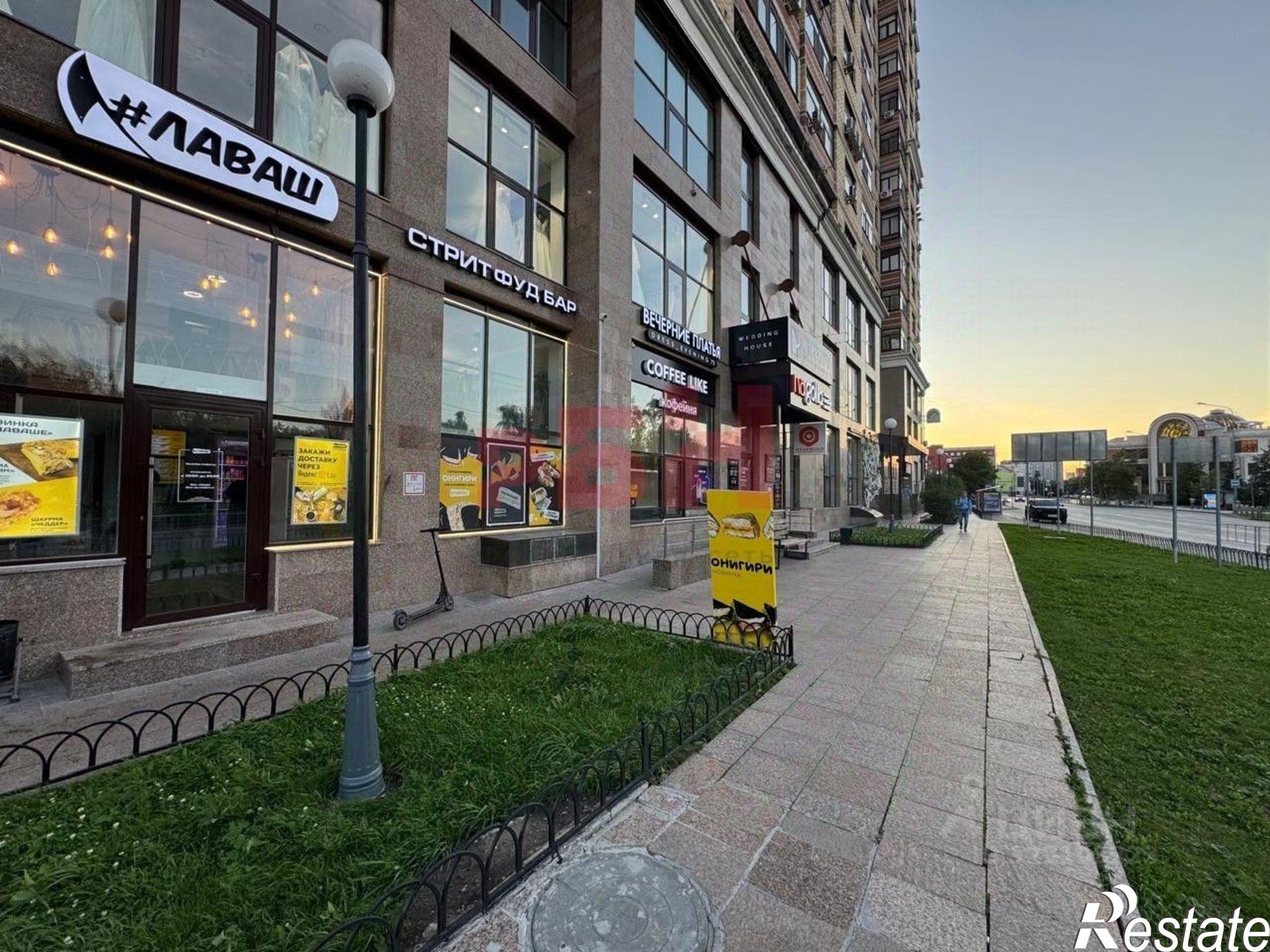 Купить торговое помещение за 76 963 800 рублей на улица Малыгина, 90