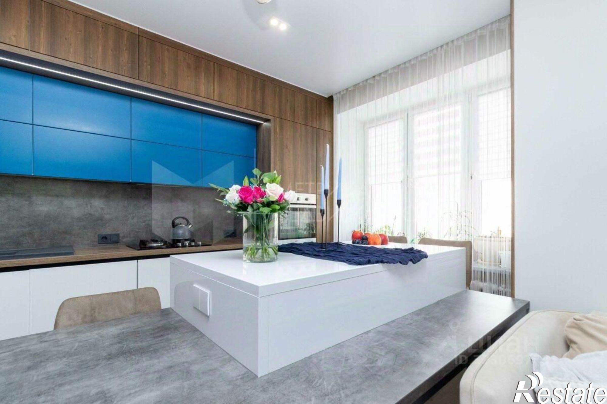 Купить квартиру за 11 800 000 рублей на улица Малиновского, 8