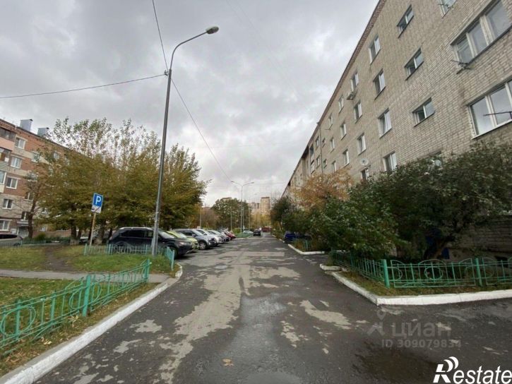 3-комн квартира улица Мусоргского, 42,  д. 42