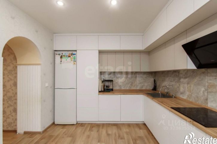 4-комн квартира Широтная улица, 148,  д. 148