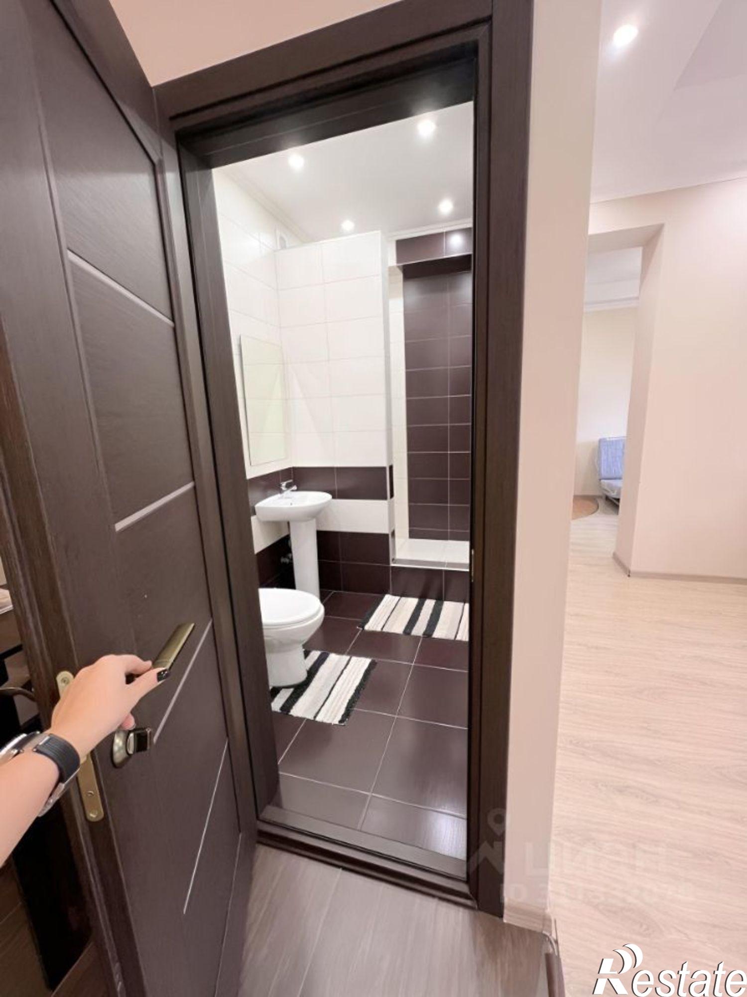 Сдать квартиру за 50 000 рублей на Комсомольская улица, 24