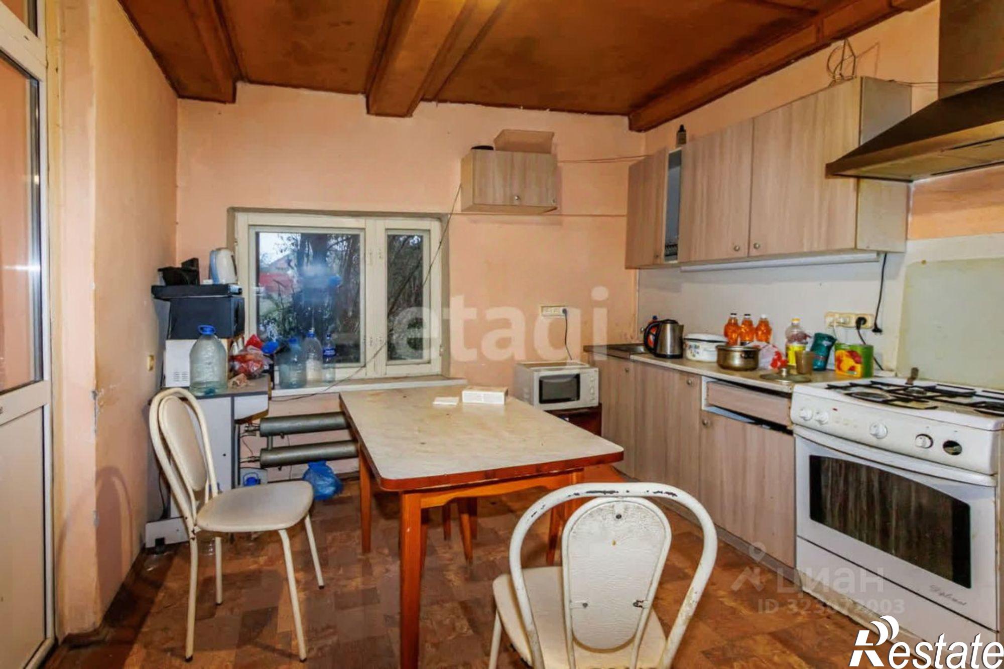 Сдать дачу, дом, коттедж за 40 000 рублей на улица Лизы Чайкиной, 35