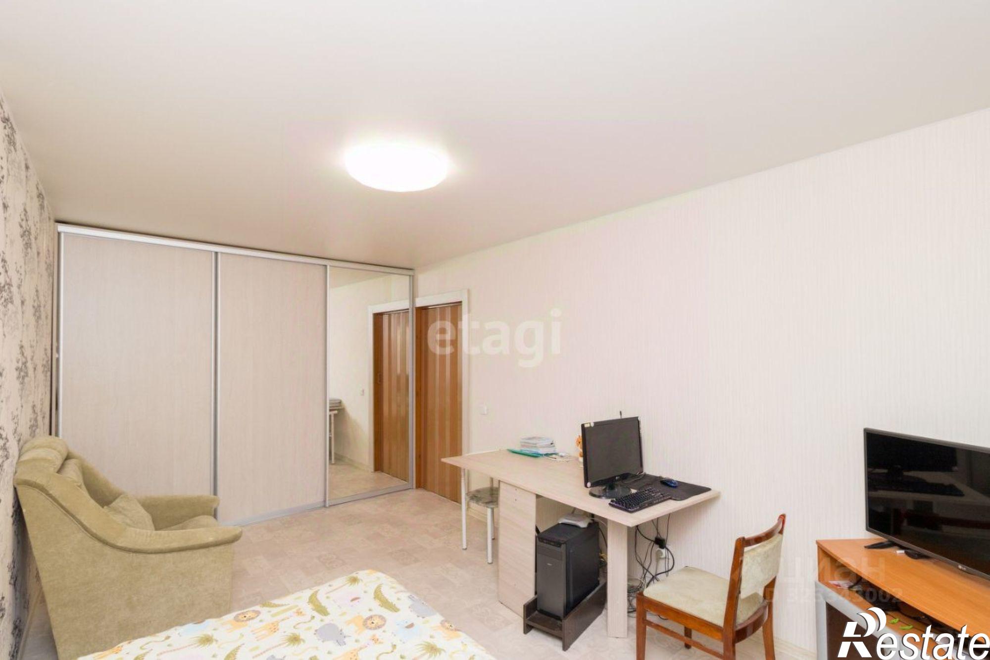 Купить квартиру за 3 800 000 рублей на Ялуторовская улица, 14