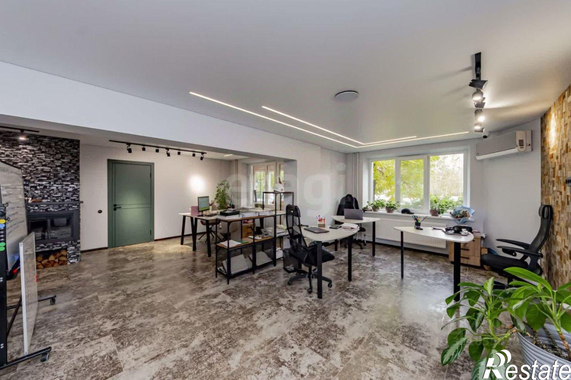 Купить офис, помещение под офис за 25 891 800 рублей на Широтная улица, 92