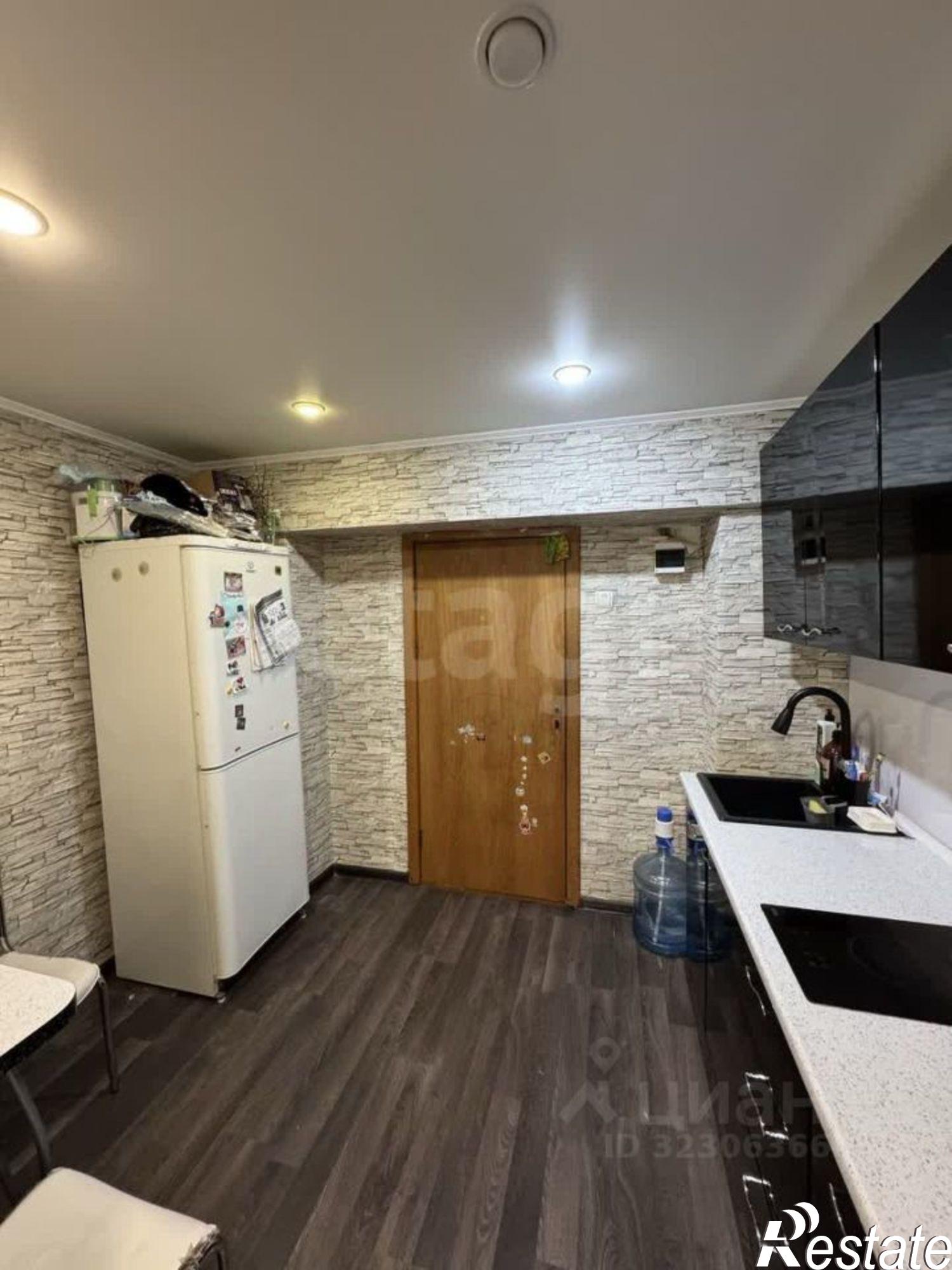 Купить комнату за 1 600 000 рублей на улица Декабристов, 152