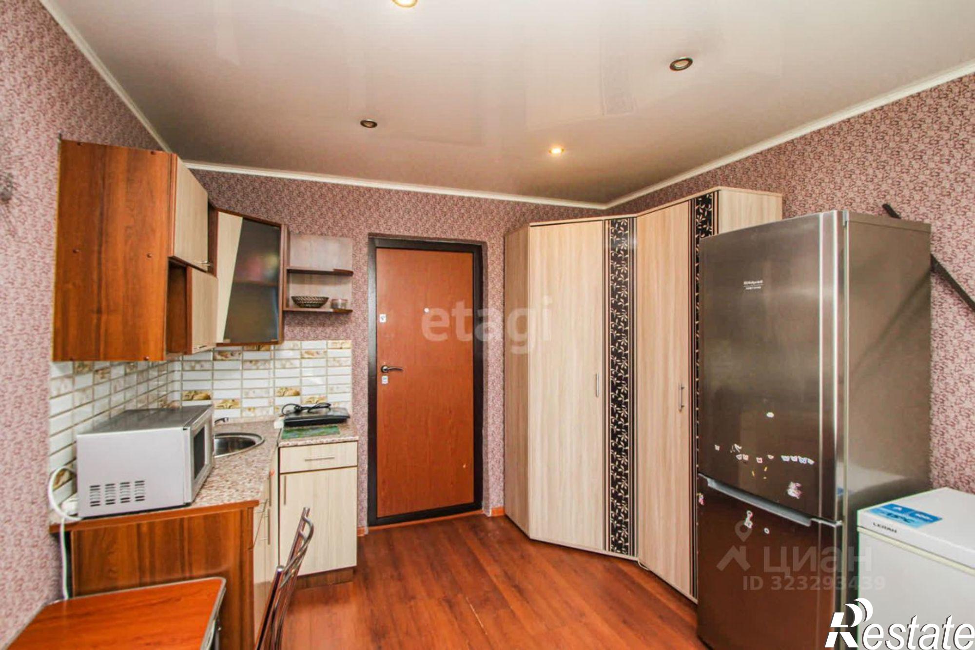 Купить комнату за 990 000 рублей на улица Республики, 216