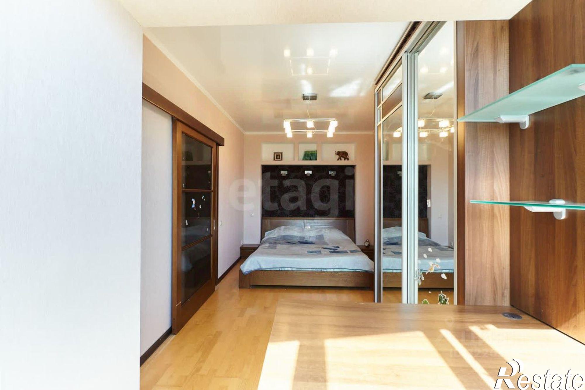 Купить квартиру за 10 900 000 рублей на Комсомольская улица, 60