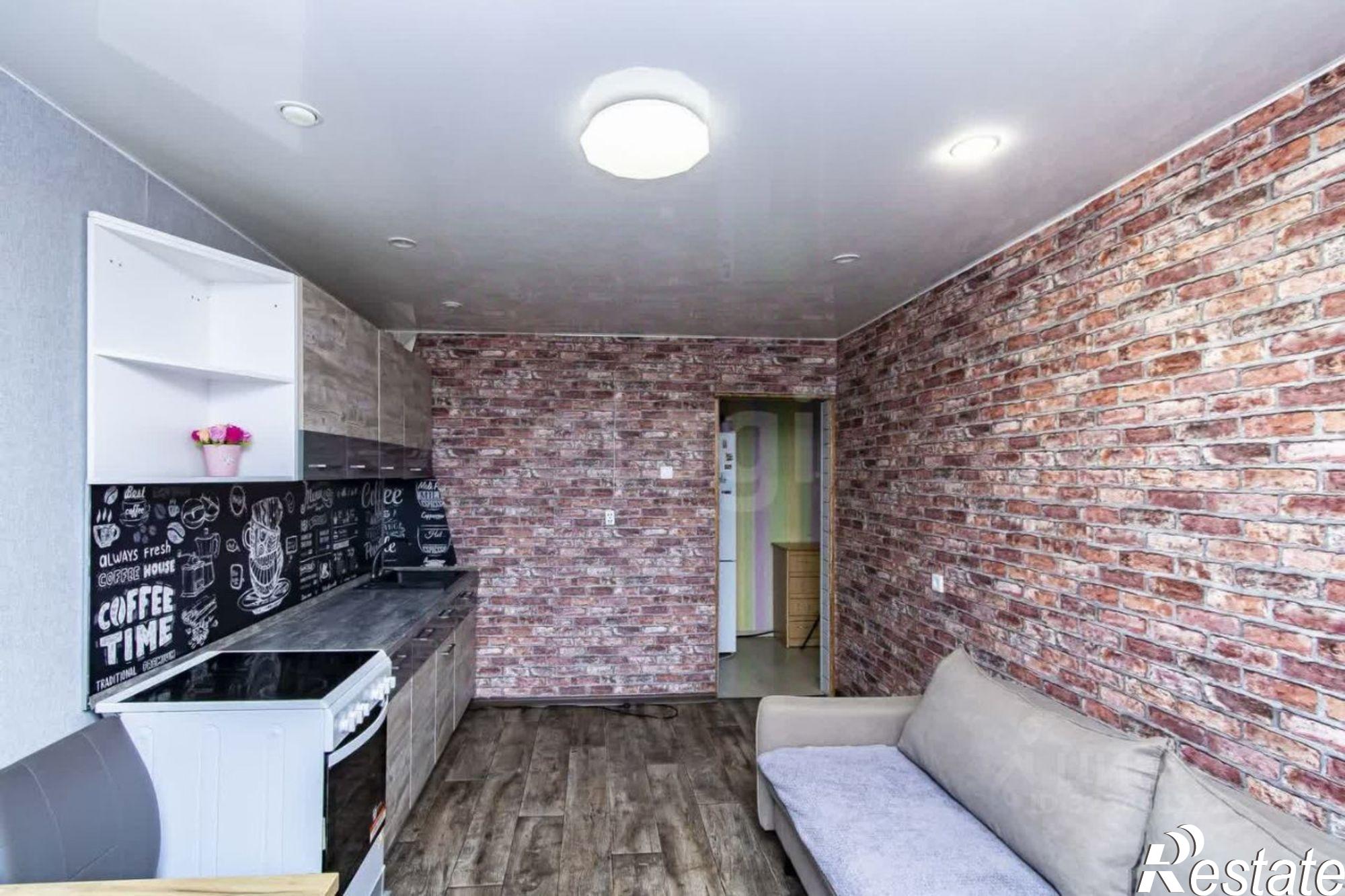 Купить квартиру за 2 700 000 рублей на улица Республики, 233