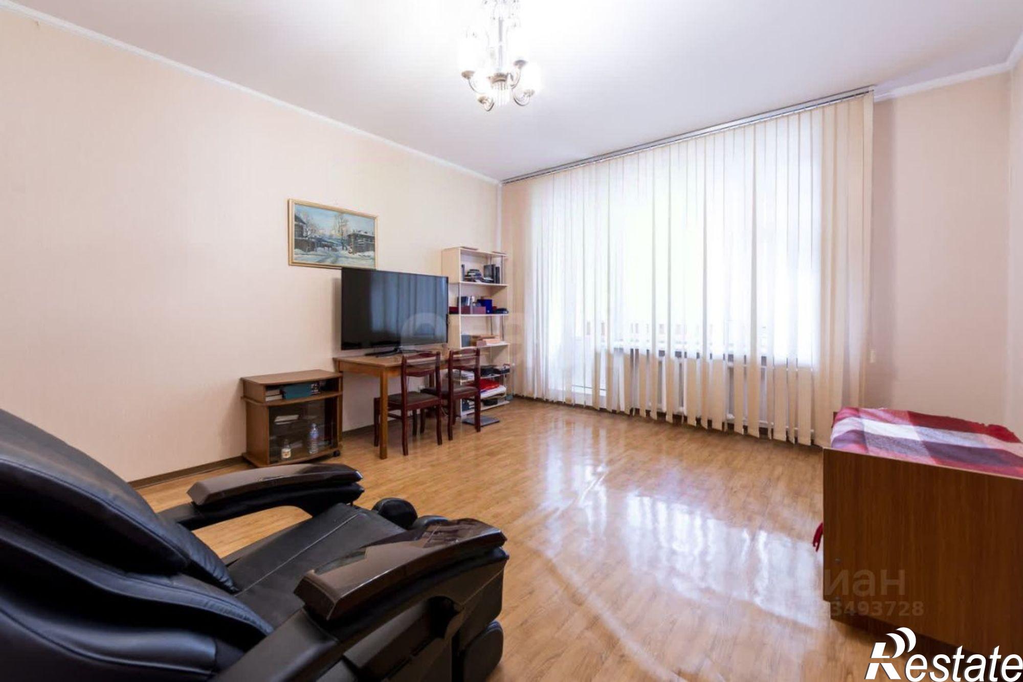 Купить квартиру за 18 500 000 рублей на Елецкая улица, 3