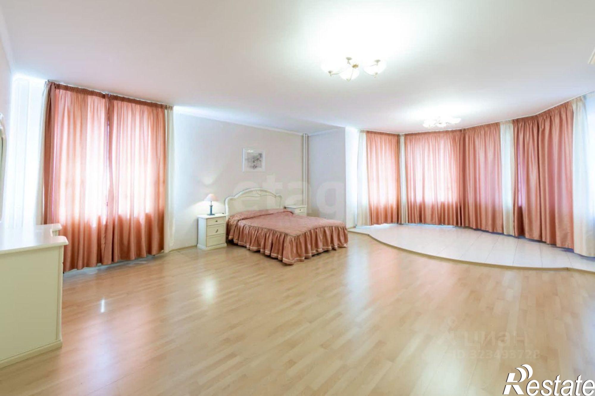 Купить квартиру за 18 500 000 рублей на Елецкая улица, 3