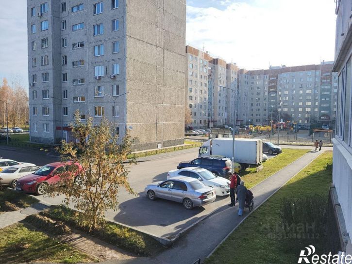 3-комн квартира улица Домостроителей, 18,  д. 18