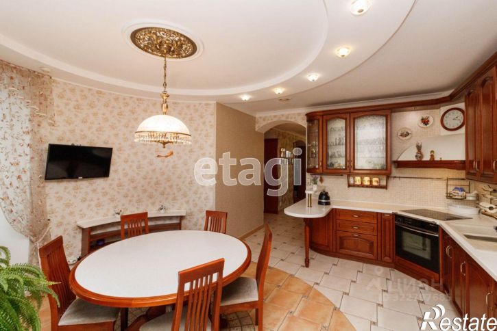 6-комн квартира городской округ Тюмень