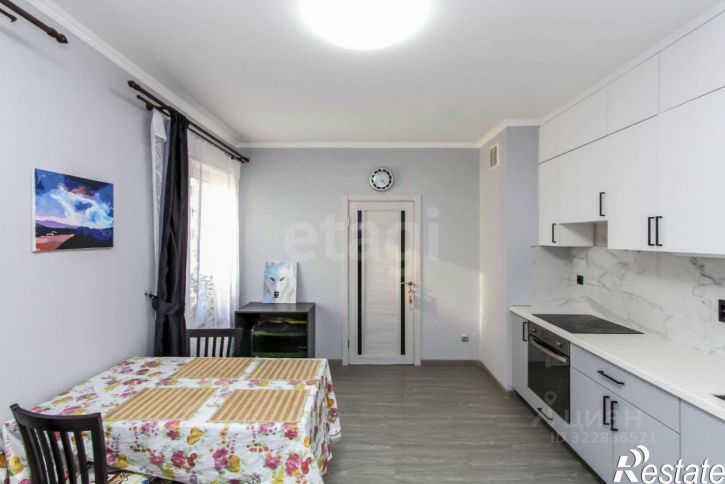 3-комн квартира улица Героев Сталинградской битвы, 5,  д. 5