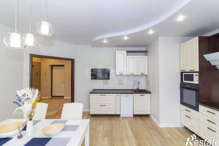 3-комн квартира улица Александра Протозанова, 10 к1,  д. 10 к1