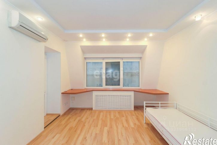 4-комн квартира Московский тракт, 141 к2,  д. 141 к2