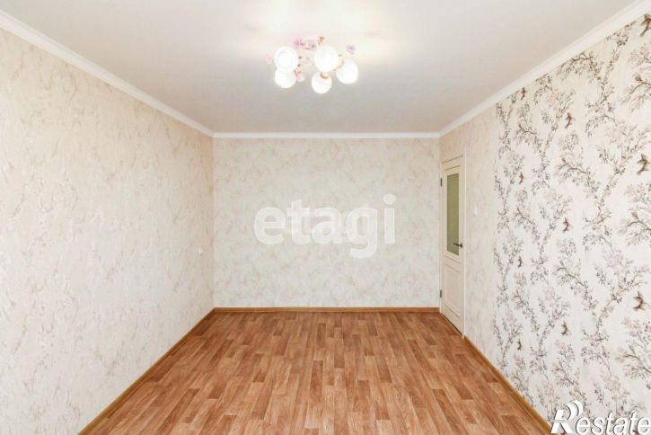 3-комн квартира улица Пермякова, 8,  д. 8