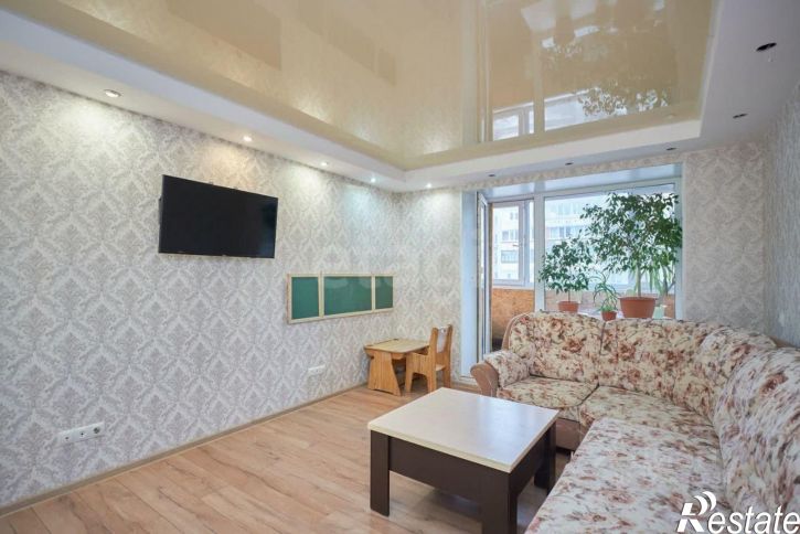 3-комн квартира улица Мельникайте, 50Б,  д. 50Б