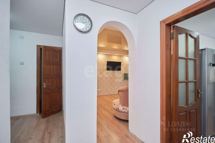 3-комн квартира улица Мельникайте, 50Б,  д. 50Б