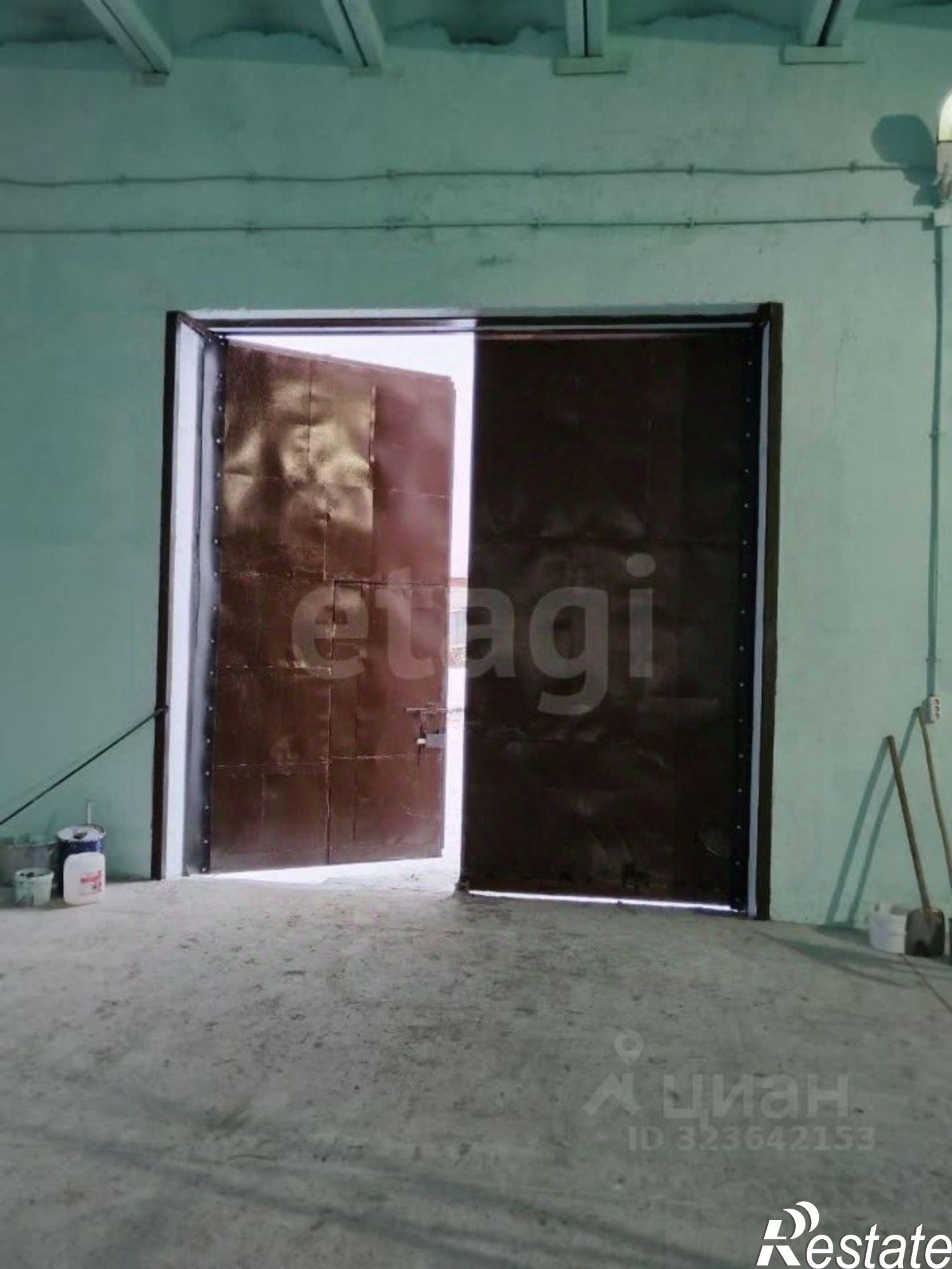 Сдать складское помещение за 300 000 рублей на улица Надира Сагдеева