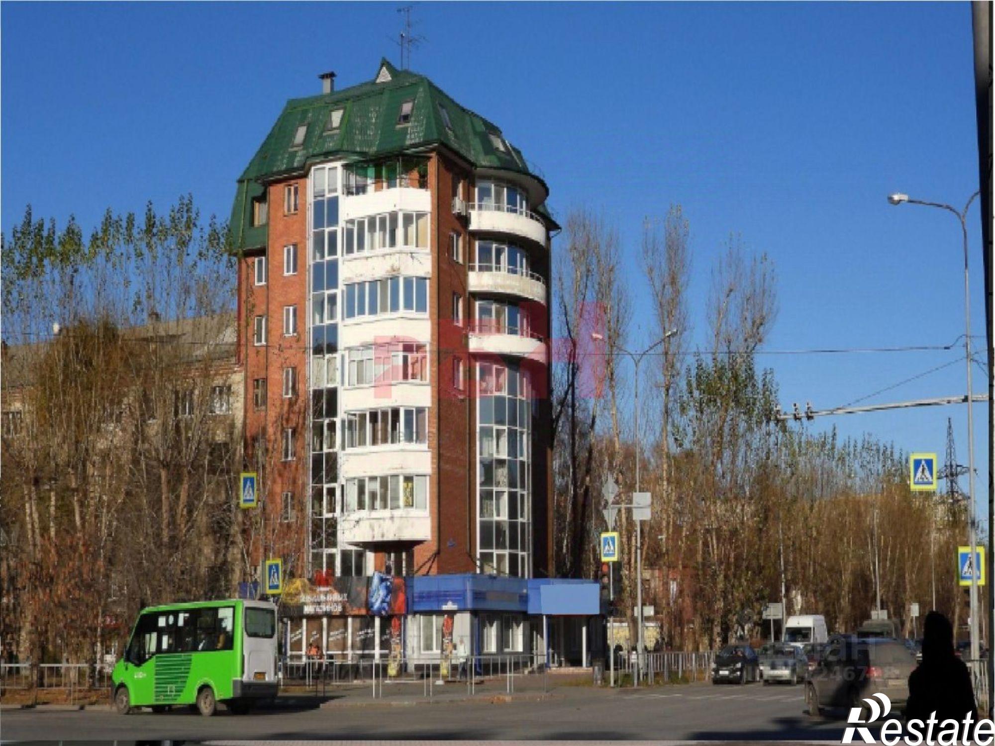 Сдать торговое помещение за 93 600 рублей на улица 50 лет Октября, 33