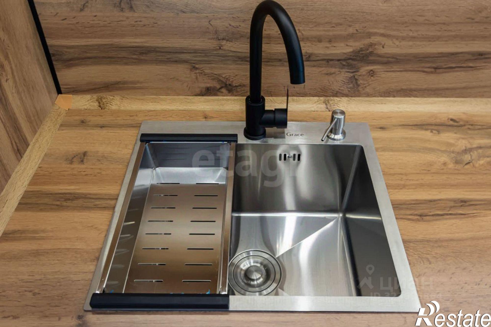 Купить квартиру за 6 950 000 рублей на улица Фармана Салманова, 16