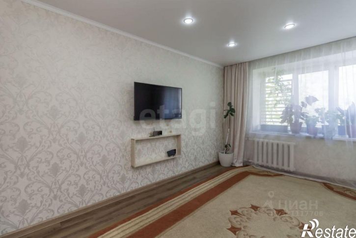 2-комн квартира улица Мамина-Сибиряка, 20,  д. 20