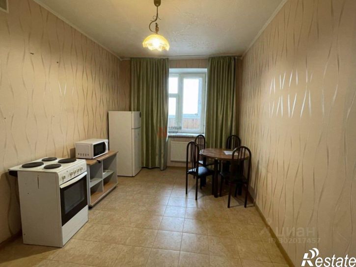 2-комн квартира Интернациональная улица, 140,  д. 140