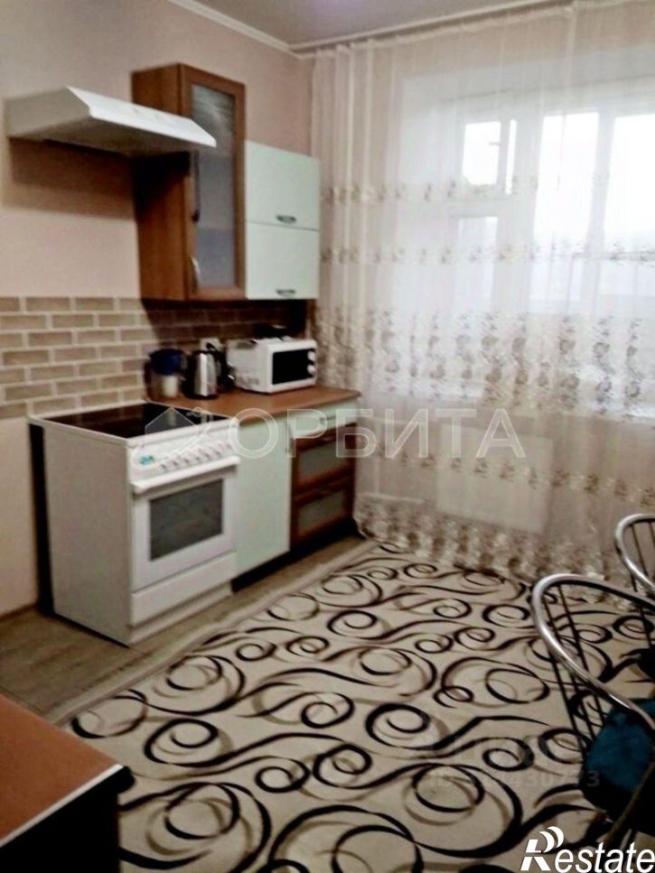 1-комн квартира Интернациональная улица, 140,  д. 140