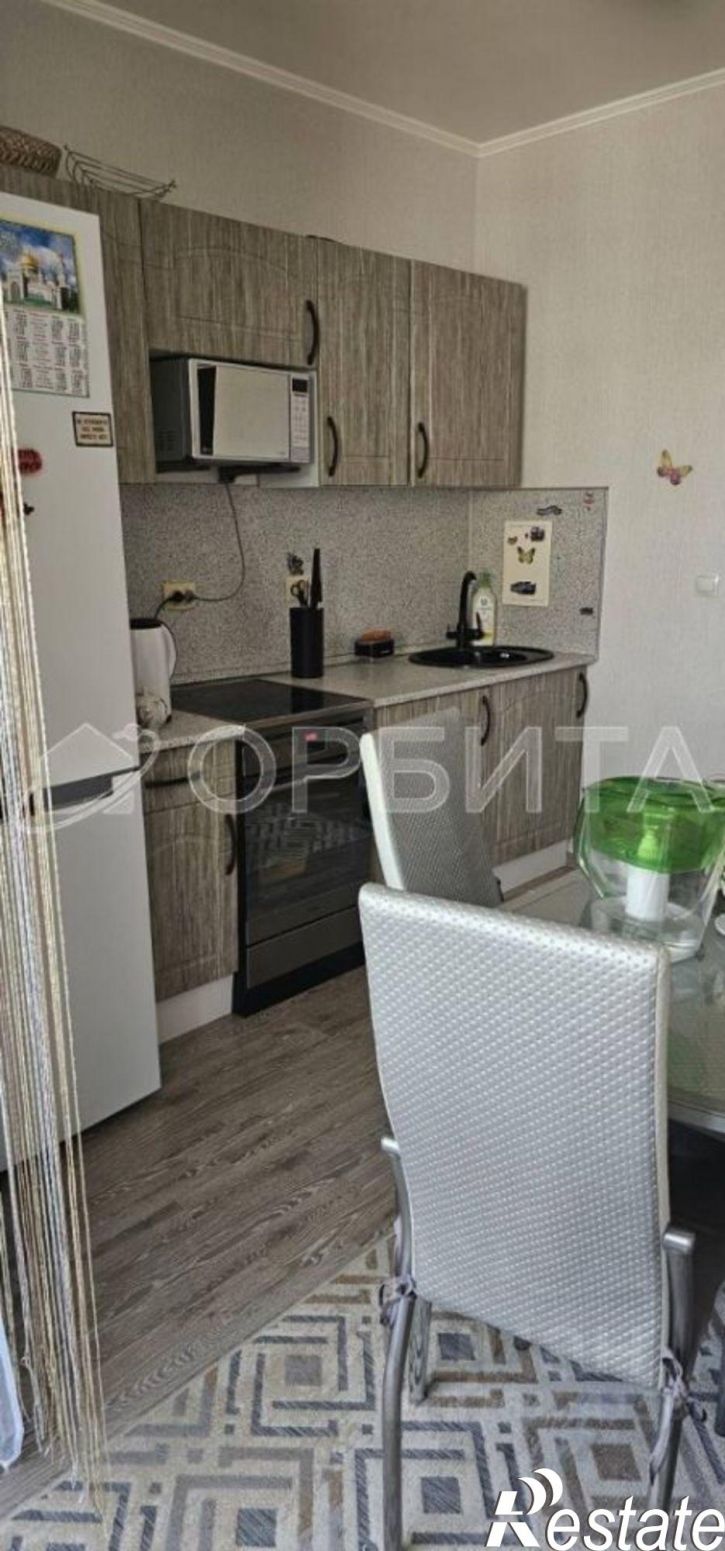 2-комн квартира улица Александра Протозанова, 18 к1,  д. 18 к1