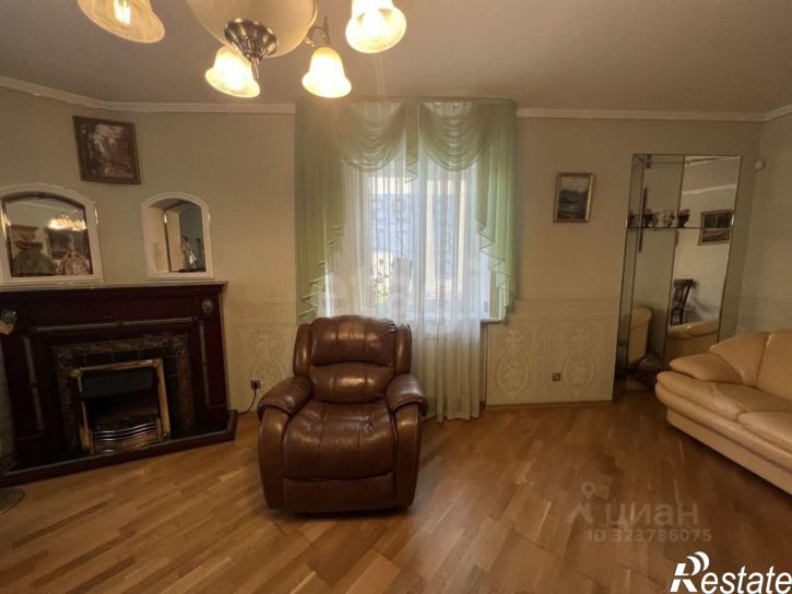 3-комн квартира улица Грибоедова, 13 к2,  д. 13 к2