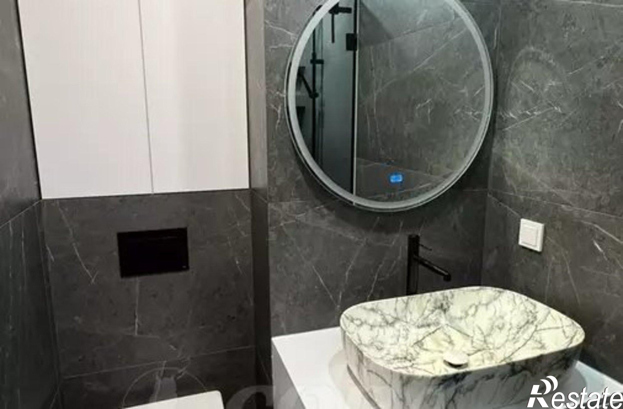 Купить квартиру за 7 141 000 рублей на ул Харьковская, 76