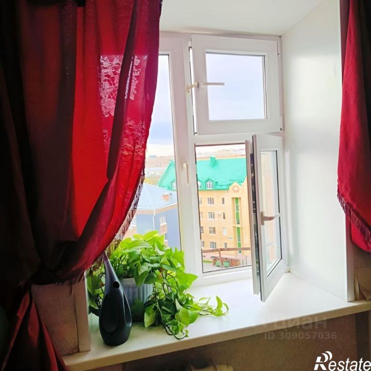 3-комн квартира улица Мельникайте, 81,  д. 81