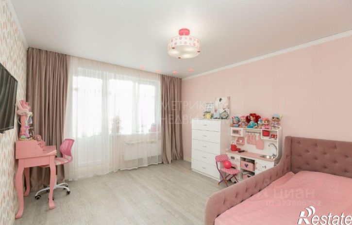 3-комн квартира ул Кремлевская, 110 1,  д. 110 1,  к. 1