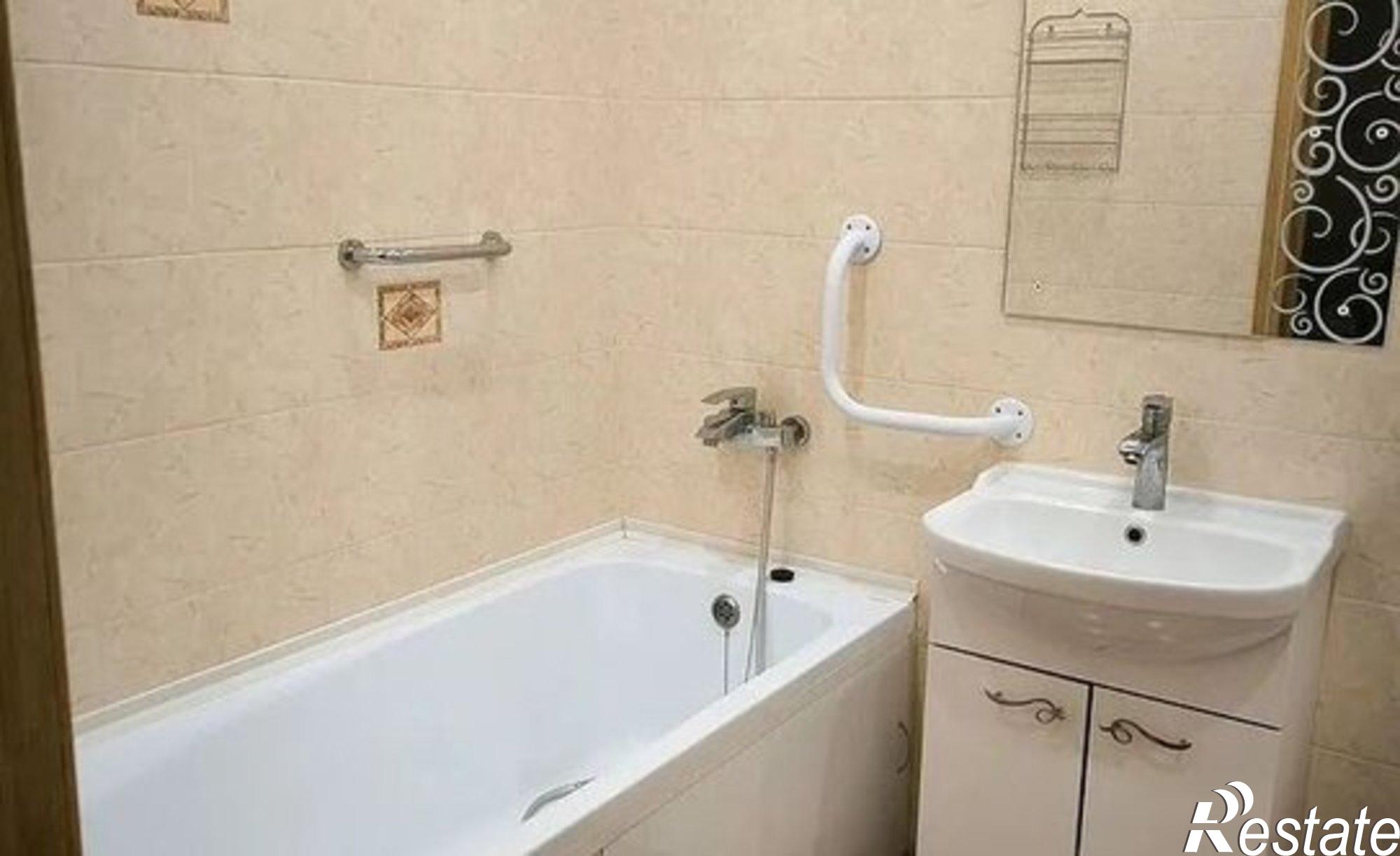 Купить квартиру за 6 800 000 рублей на Комбинатская улица, 54 к2