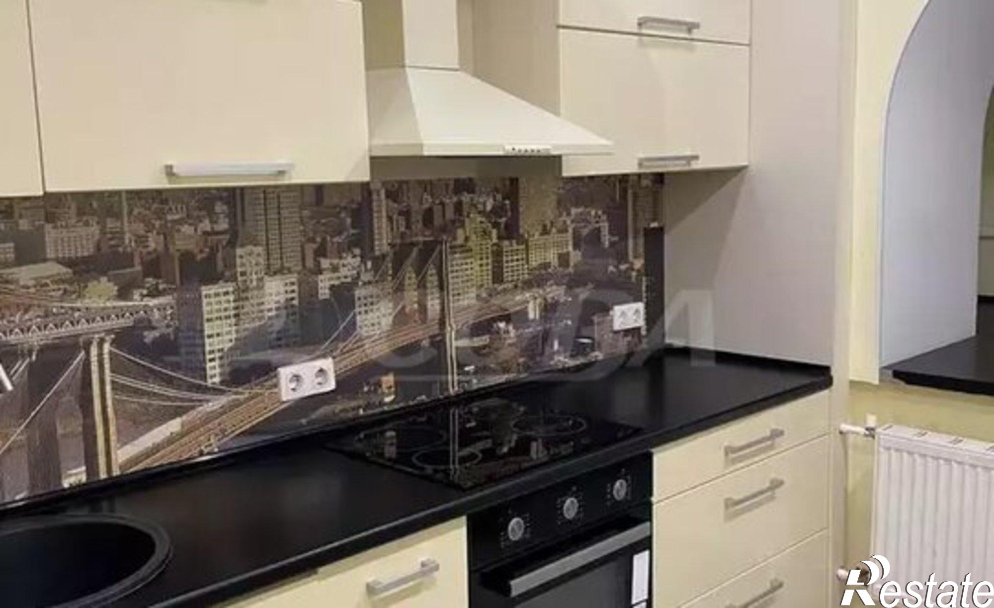 Купить квартиру за 4 460 000 рублей на ул Малая Боровская, 28