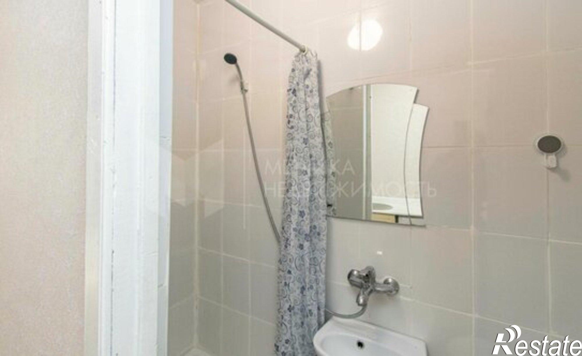 Купить квартиру за 2 000 000 рублей на улица Республики, 237